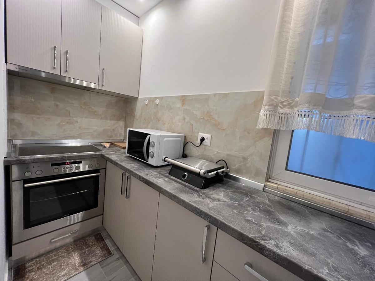 Apartment Tirana On Myslym Shyri Exterior photo