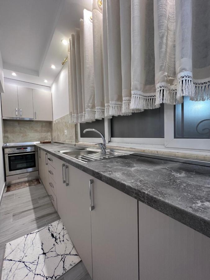 Apartment Tirana On Myslym Shyri Exterior photo